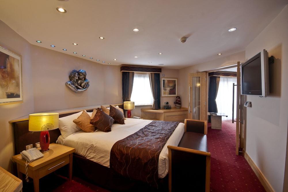The Suites Hotel & Spa Knowsley - Liverpool By Compass Hospitality Екстер'єр фото
