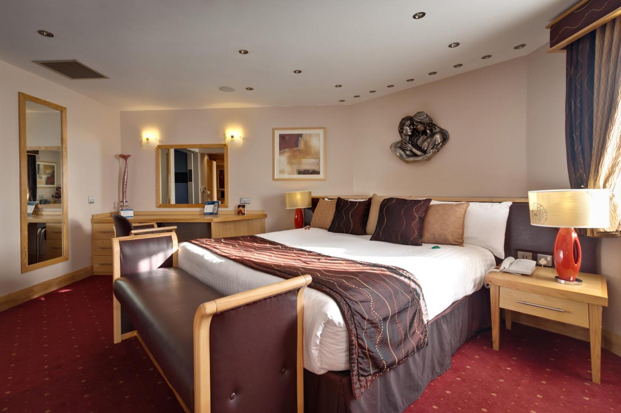 The Suites Hotel & Spa Knowsley - Liverpool By Compass Hospitality Екстер'єр фото